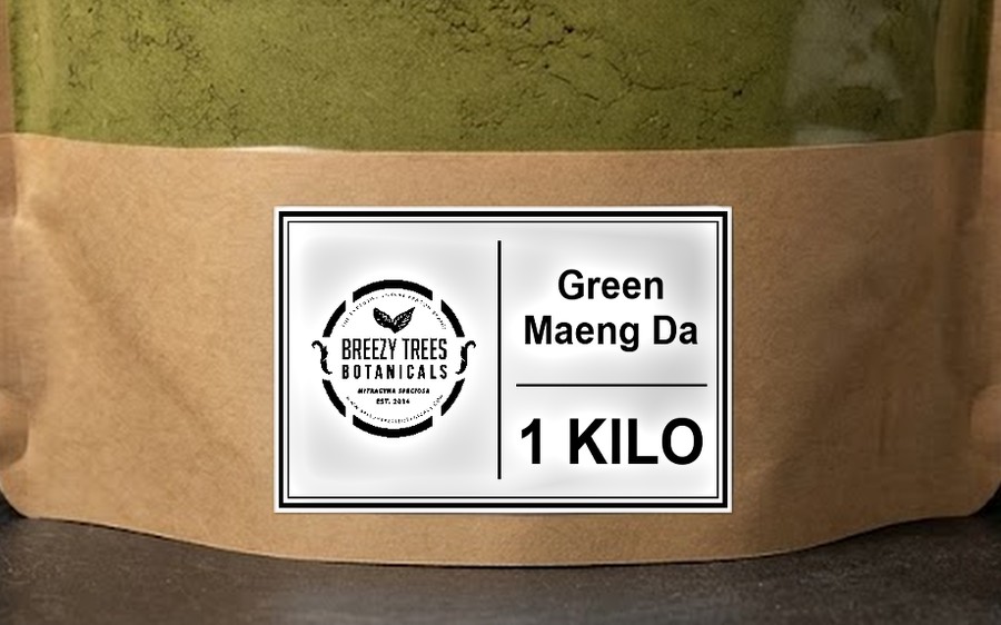 The little label at the bottom of the bag: the Breezy Trees seal, Green Maeng Da, 1 KILO